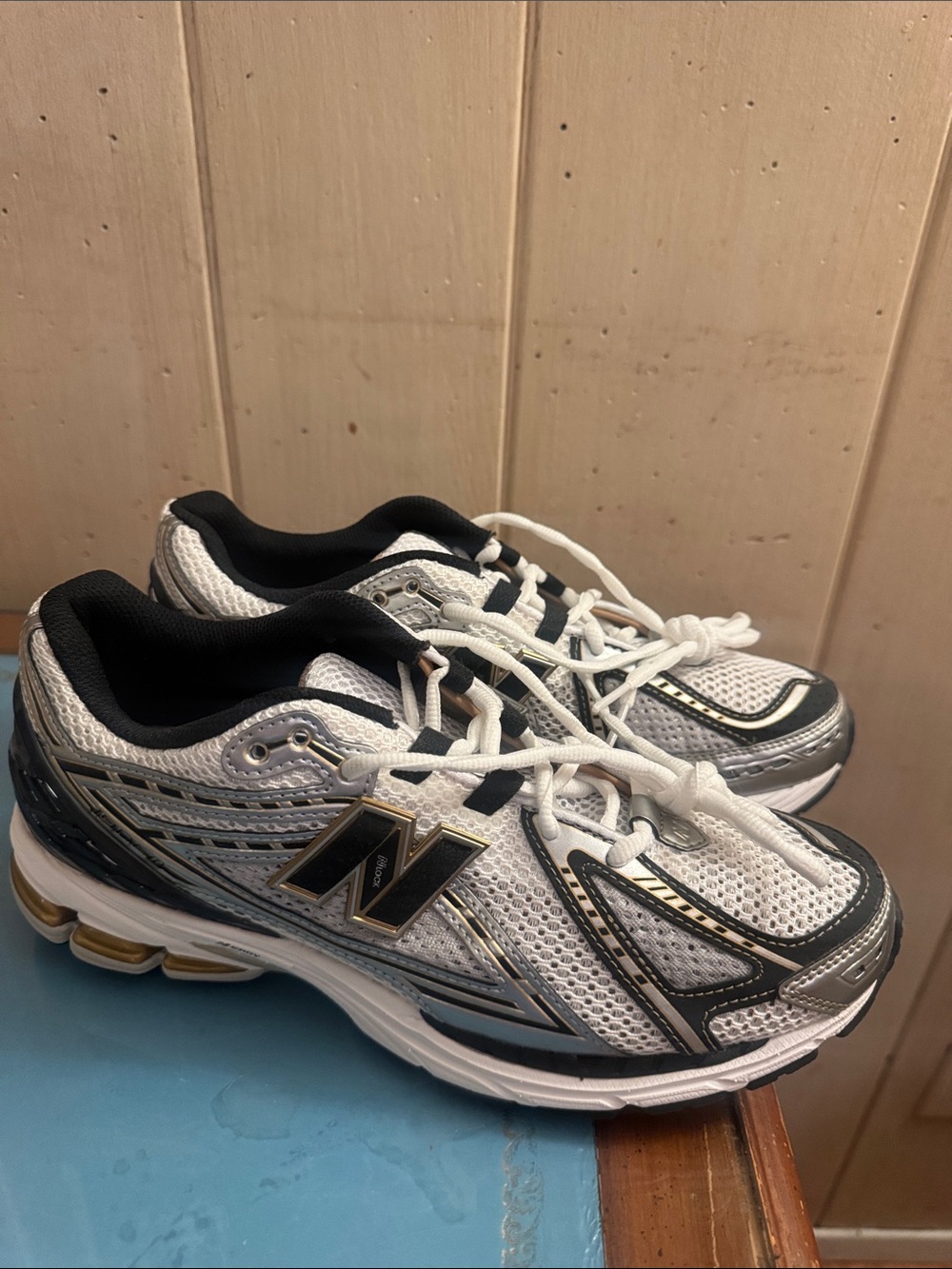New Balance Sneakers Women's 10.5/Mens 9 Brand New! ⭐️